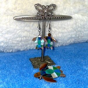 NWOT Sea Turtle Hair Clip & Matching Earrings.  Natural Shell Inlay.